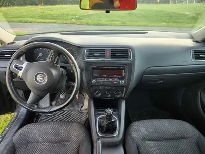 2013 Jetta 2.0 5-Speed Manual Clean Commuter Car