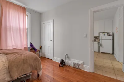 75 Rideau St, Unit 2, Kingston, ON K7K 2Z8, Canada