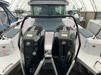 2025 Axopar 37 XC CROSS CABIN