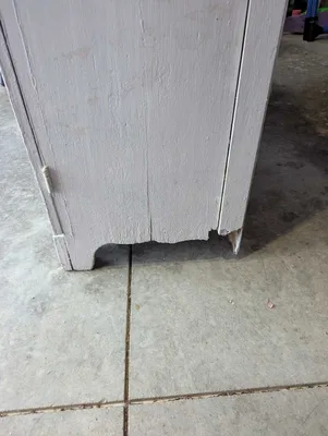 Free Cabinet/Bureau