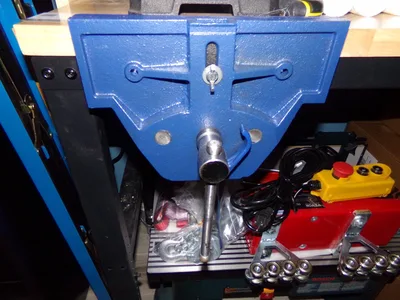 HEAVY DUTY 13" CAST IRON WOODWORKING BENCH VICE
