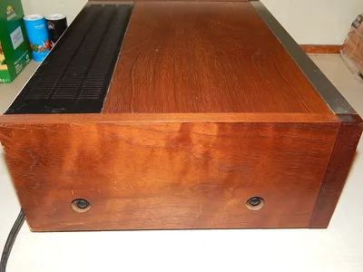 Vintage Pioneer SA-7100 stereo amplifier