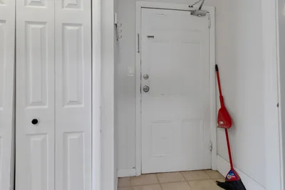 75 Rideau St, Unit 2, Kingston, ON K7K 2Z8, Canada