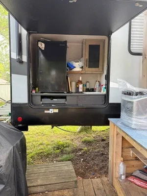 2022 Arctic Wolf 3770 Suite