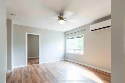 2 bedroom 1 bath - house for rent