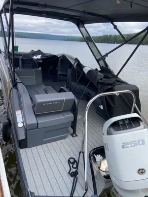 2025 Manitou Explore 24 Max Navigator