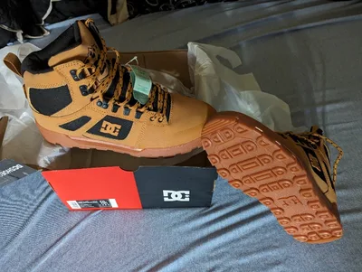 MEN'S PURE HIGH-TOP WATER-RESISTANT HIKING BOOTS