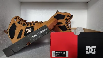 MEN'S PURE HIGH-TOP WATER-RESISTANT HIKING BOOTS