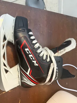 CCM JetSpeed FT345 hockey skates