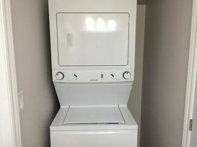King St West and Union - Bedrooms for Rent