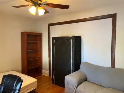 Downtown furnished room available for rent on Nov 1