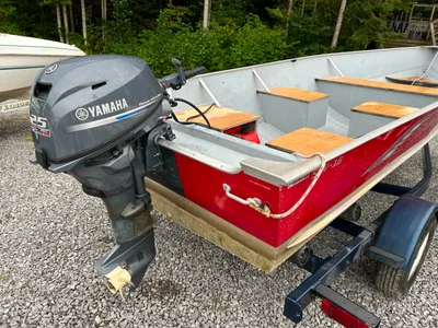 2020 16’ Lund fishing boat with 25hp Yamaha