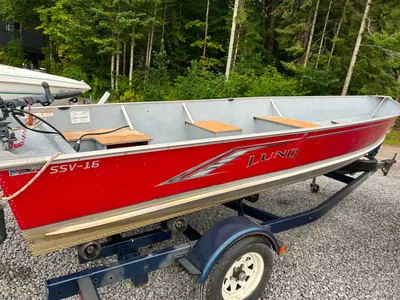 2020 16’ Lund fishing boat with 25hp Yamaha