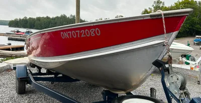 2020 16’ Lund fishing boat with 25hp Yamaha