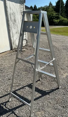 Ladders:  6ft. & 5ft. Aluminum Ladders  with paint tray