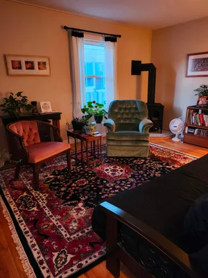 Comfortable large room to rent to single person October 15th