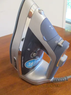 HAMILTON BEACH Durathon Steam Iron Model 19900