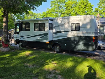 2005  Class A Holiday Rambler Admiral SE Motorhome
