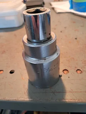 HUSKY SOCKET