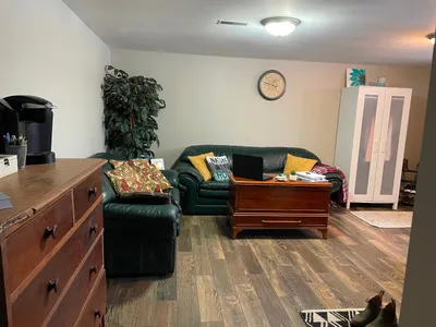Extra Large room to rent to one female