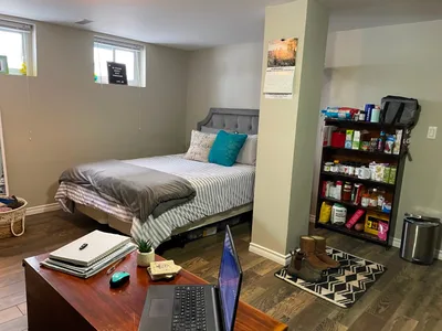 Extra Large room to rent to one female