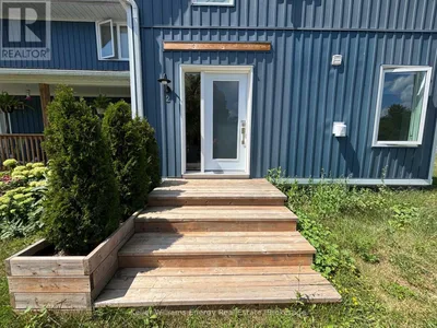 2 - 18683 LOYALIST PARKWAY Prince Edward County (Hillier Ward),