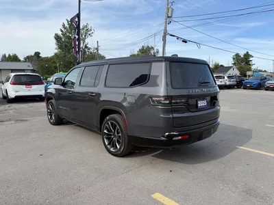 2025 Jeep Grand Wagoneer Series II Obsidian-Heavy Trailer Tow Gr