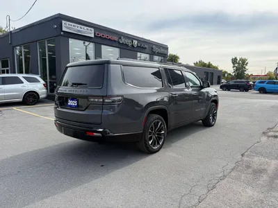2025 Jeep Grand Wagoneer Series II Obsidian-Heavy Trailer Tow Gr