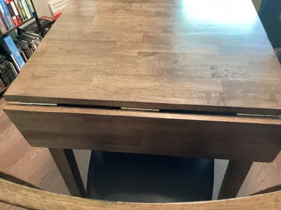 Beautiful Solid Wood Drop Leaf Table with 4 Chairs