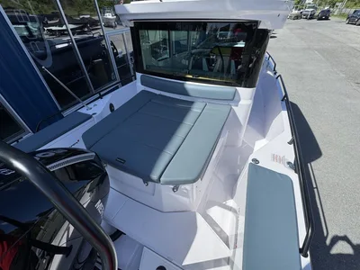 2023 Axopar 28 Cabin