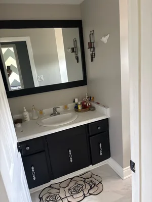 Room for rent (women only)