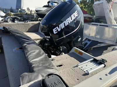 2008 Sylvan 1700 Explorer