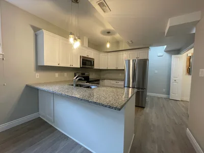 Bright 2 bed contemporary lower level unit- 2-1078 Rosanna Ave