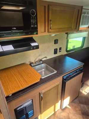 18ft Starcraft AR One Hybrid camping trailer for sale