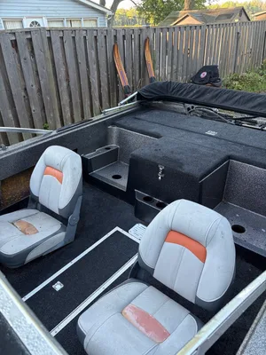 Astroglass 17’8 Fish N Ski Boat Project