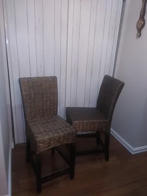 Set of 2 wicker rattan counter stools