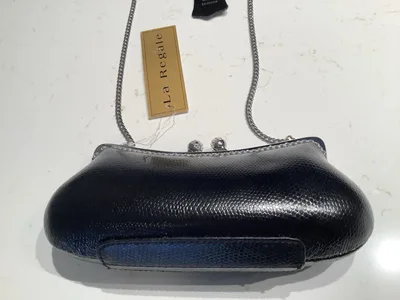La Regale Leather Clutch/Crossbody Bag w Magnetic Kiss Lock