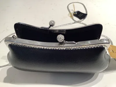 La Regale Leather Clutch/Crossbody Bag w Magnetic Kiss Lock