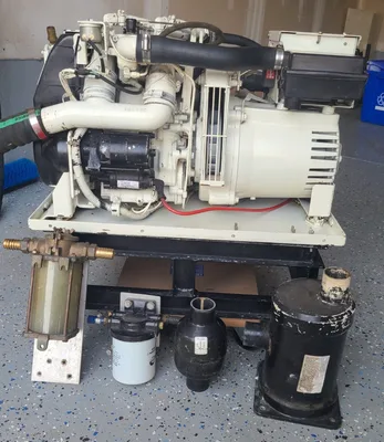 Kohler 4CZ23 4kW Marine Generator  - Only 19 Freshwater Hours!