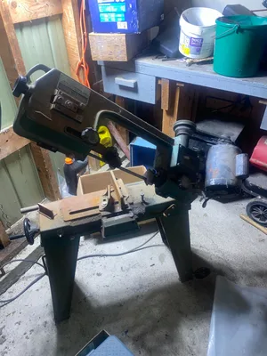 Busy Bee 4" x 6" Horizontal/Vertical Metal Cutting Bandsaw