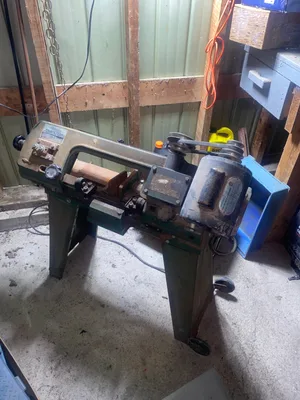 Busy Bee 4" x 6" Horizontal/Vertical Metal Cutting Bandsaw