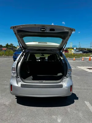 2013 Toyota Prius V 2013 TOYOTA PRIUS v HYBRID – 143,974 KM – SA