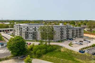 2-bedroom Apt in Kingston- Sign and get two months free!