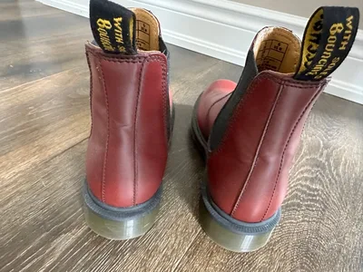 Dr. Martens Chelsea Boots