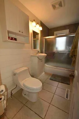 Private Room in 3Bed/1Bath Unit