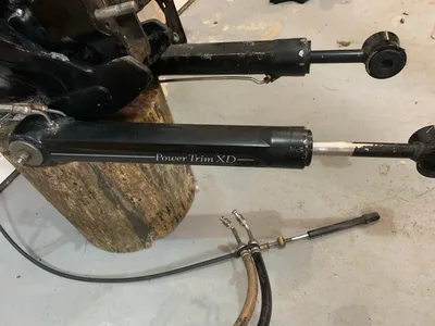 MerCruiser Alpha 1 Gen 1 transom assembly