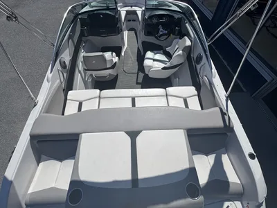 2018 Four Winns H180