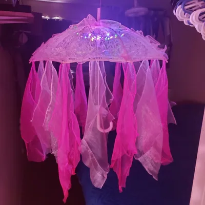 Hat Jellyfish Costume. Lights/3 modes 27"W Hands Free, Adjustabl