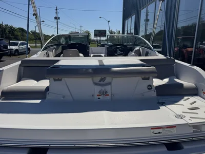 2018 Four Winns H180
