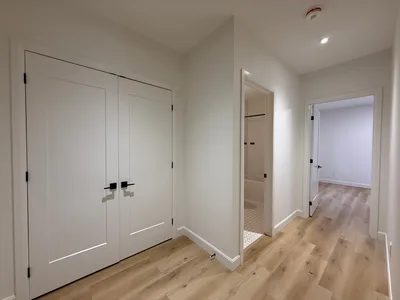 INCLSUIVE: Gorgeous 2 bed, 2 bath apartment - B-632 Division